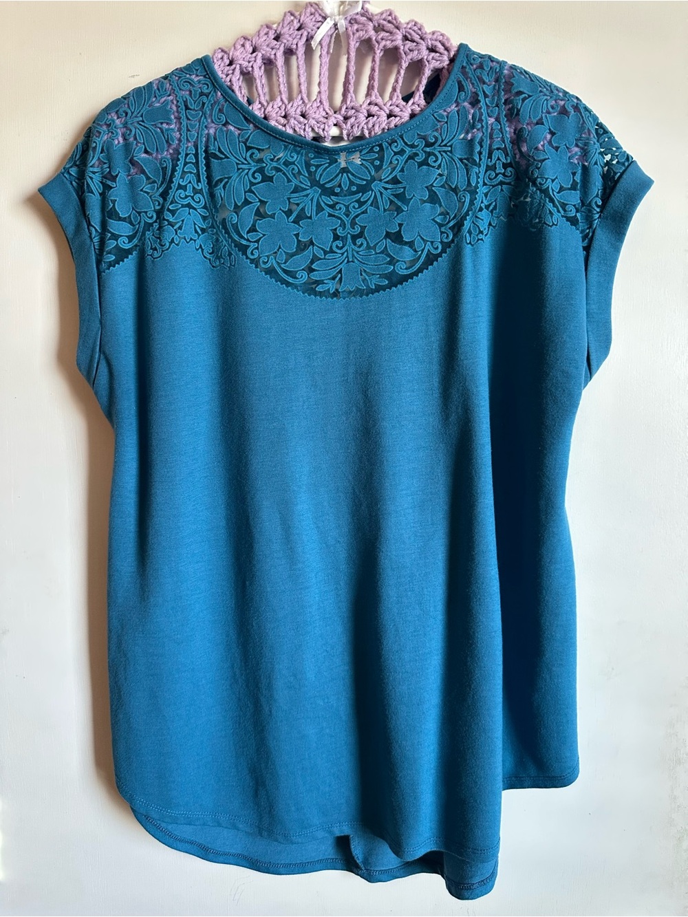 Ava & Viv Teal Floral Lace Yoke Short Sleeve Top